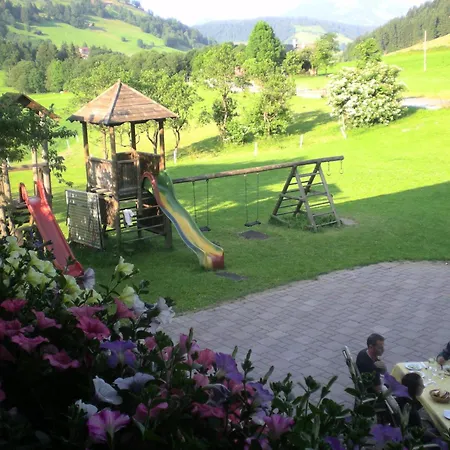 Steinerhof Oberau